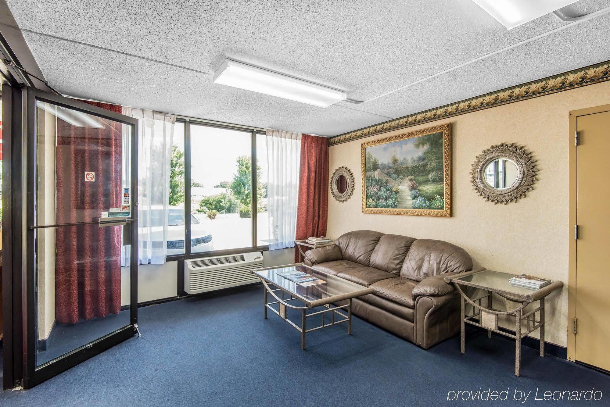 Econo Lodge Oak Grove-Blue Springs Eksteriør billede